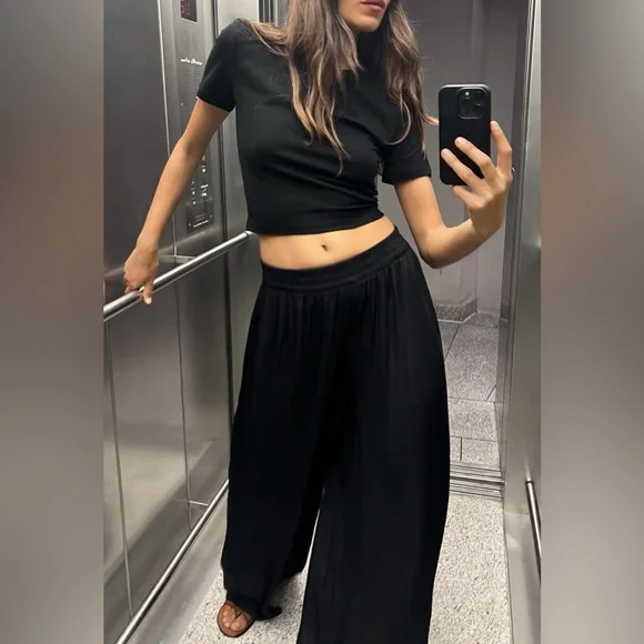 NWT ZARA KHAKI SHINY WIDE LEG PANTS TROUSERS Size S. Black . Pre owned like new - Picture 3 of 12